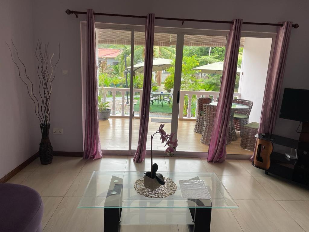 Mokara Holiday Apartment Anse Royale Extérieur photo
